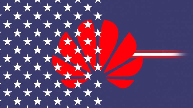 Ώρες πριν ολοκληρωθεί η θητεία της, η κυβέρνηση Trump χτυπά ξανά τη Huawei