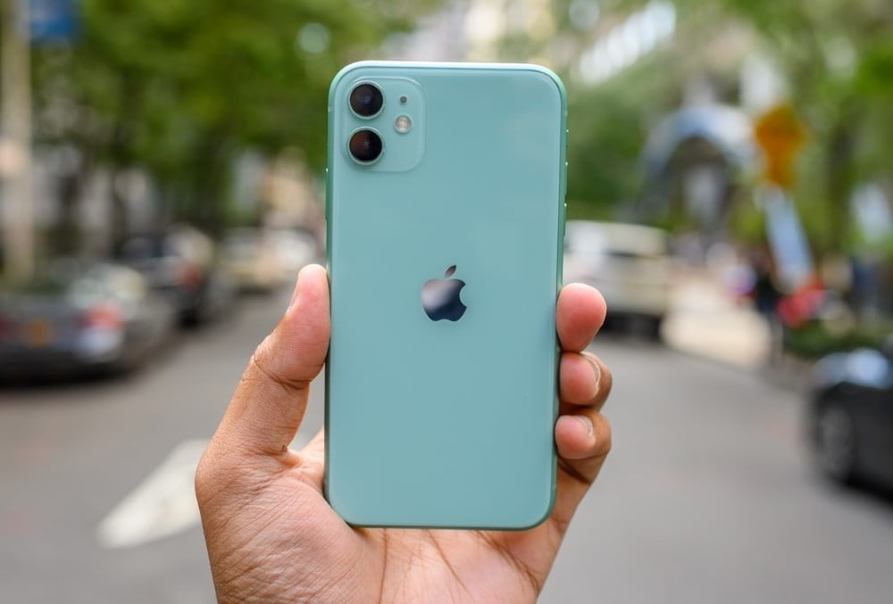 Κορωνοϊος: H Apple προειδοποιεί για επιπτώσεις στα κέρδη της και στα iPhones