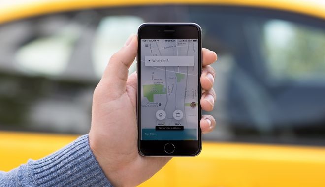 Η Uber αλλάζει χρεώσεις με βάση το φύλο του πελάτη ή πόση μπαταρία απομένει στο κινητό του;